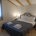 Vanda Seafront Superior Appartement *
