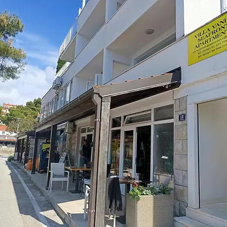 Vanda Seafront Superior דירה *