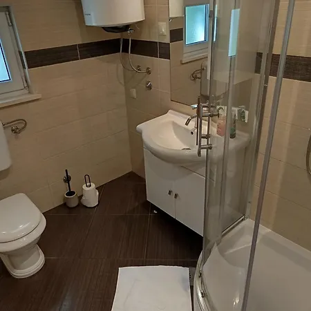 Vanda Seafront Superior דירה *