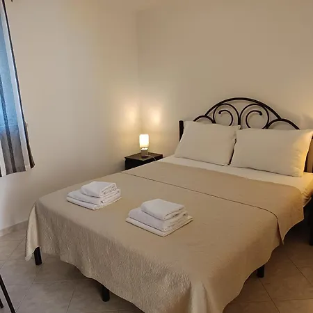 Vanda Seafront Superior דירה קאבטאט